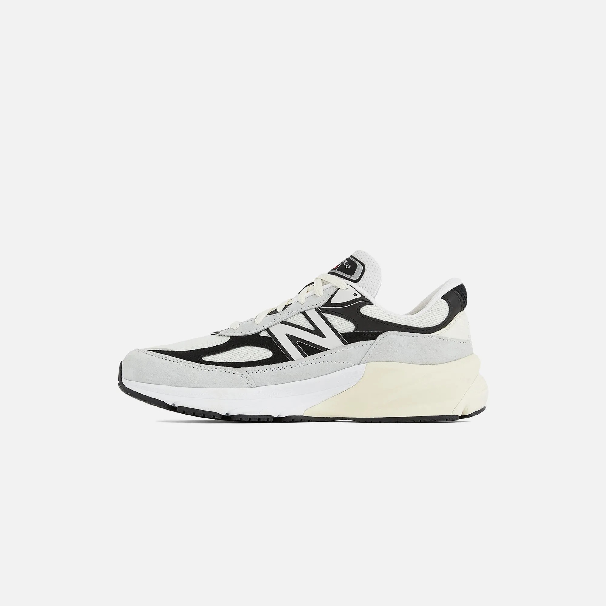 New Balance Made In Usa 990V6 - Grey / Black Assisted Easy Forward
