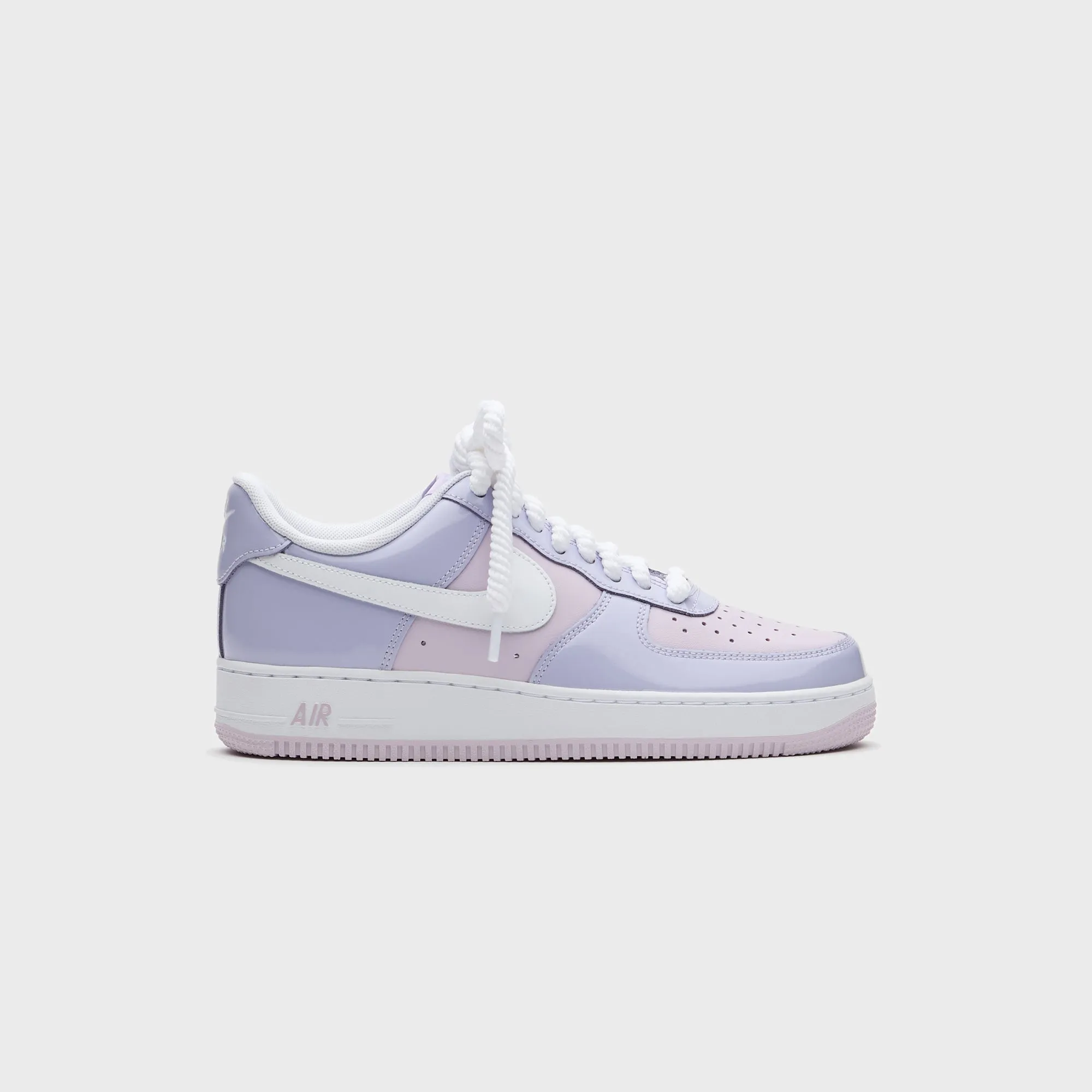 Walk Tall Nike Air Force 1 07 Lv8 - Edge Hydrangeas / White / Doll