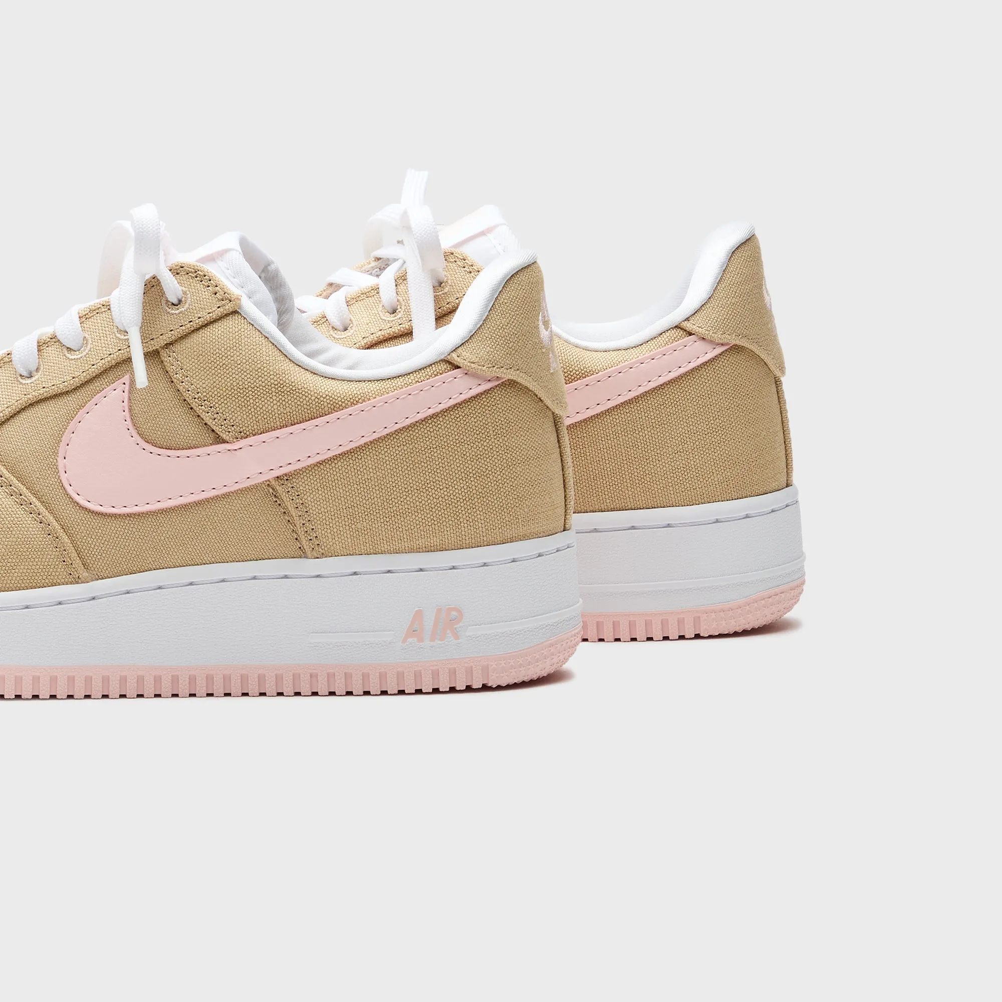 Be Unstoppable Walk with Power Nike Air Force 1 Low - Linen / White / Atmosphere
