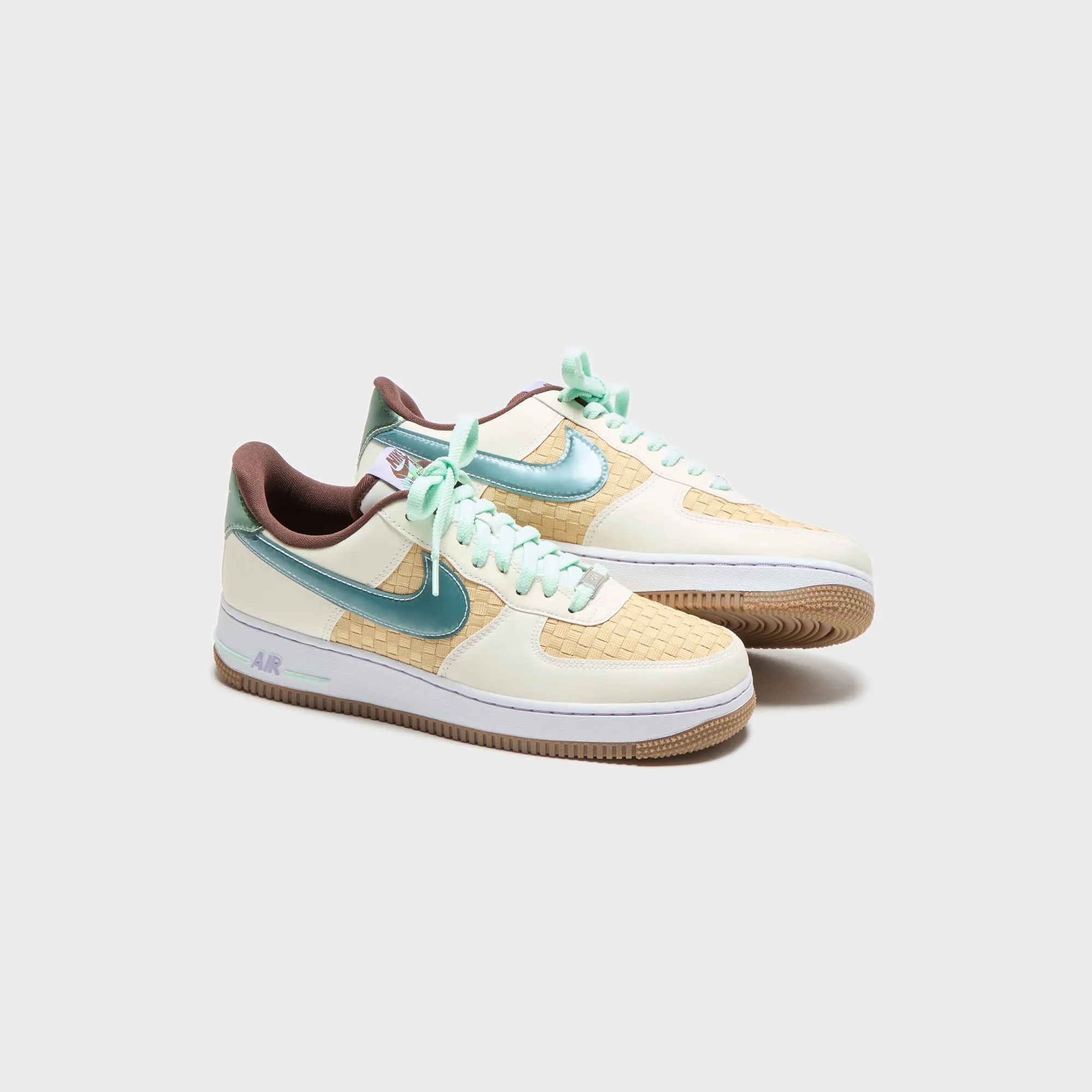 Nike Air Force 1 Low - Summit White / Glacier Blue / Mint Foam Move Like You Mean It Black Friday Exclusive