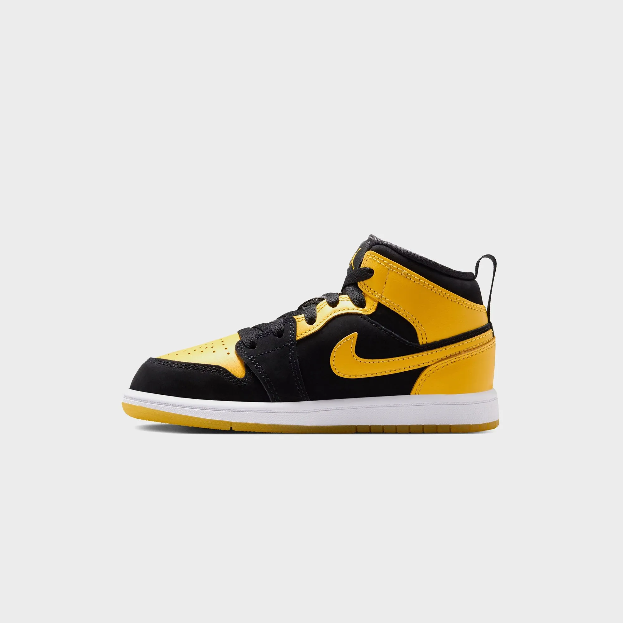Move Beyond Ordinary Steal Nike Air Jordan 1 Mid Se - Black / White / Varsity Maize