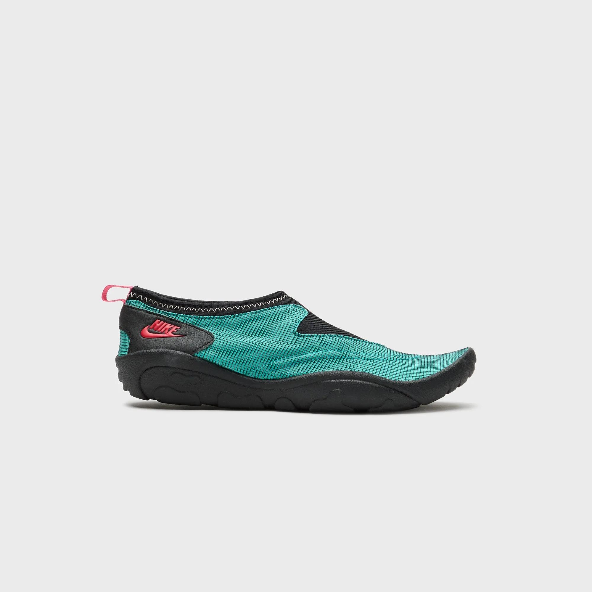 Own the Moment Nike Aqua Turf - Turbo Green / Black / Washed Coral / Team Scarlet
