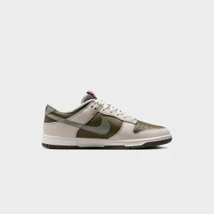 Nike Dunk Low - Medium Olive / Jade Horizon / Sail / Ironstone Washable Strap