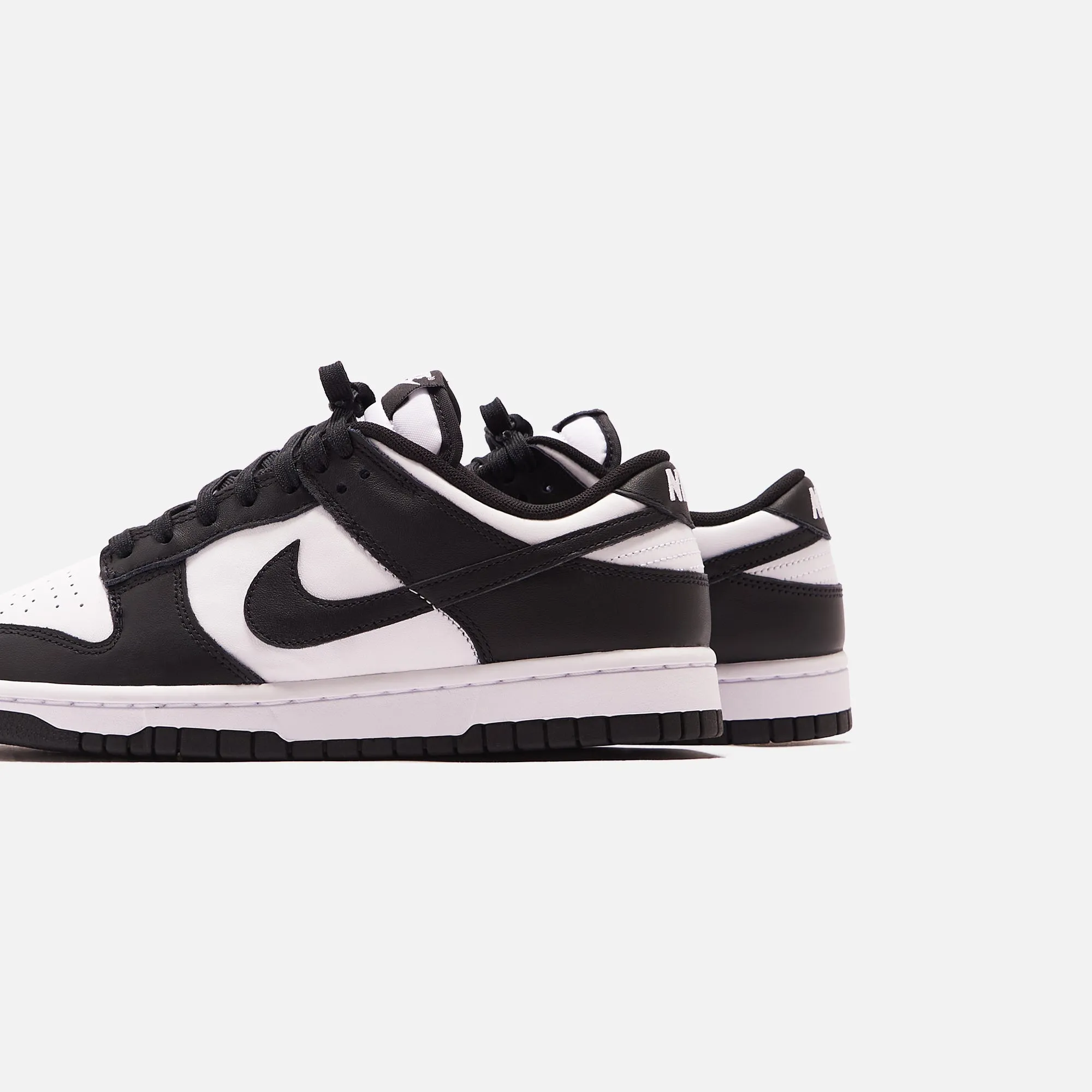 Ground Contact Area Comfortable Attachment Nike Dunk Low Retro - White / Black