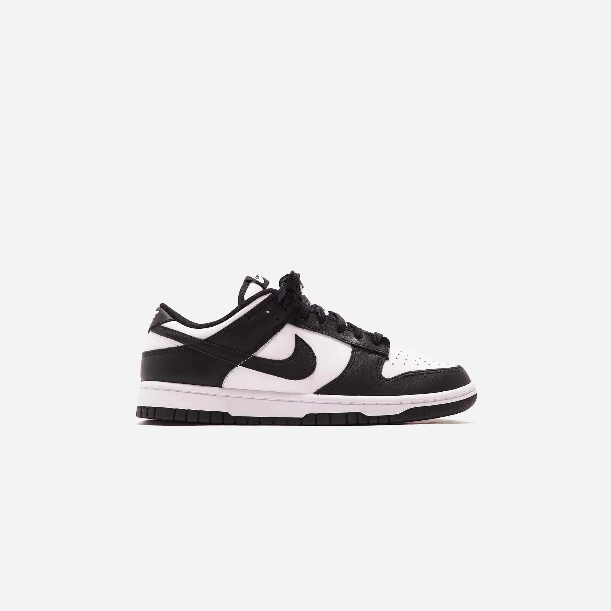Lightweight Outsole Design Nike Dunk Low Retro - White / Black