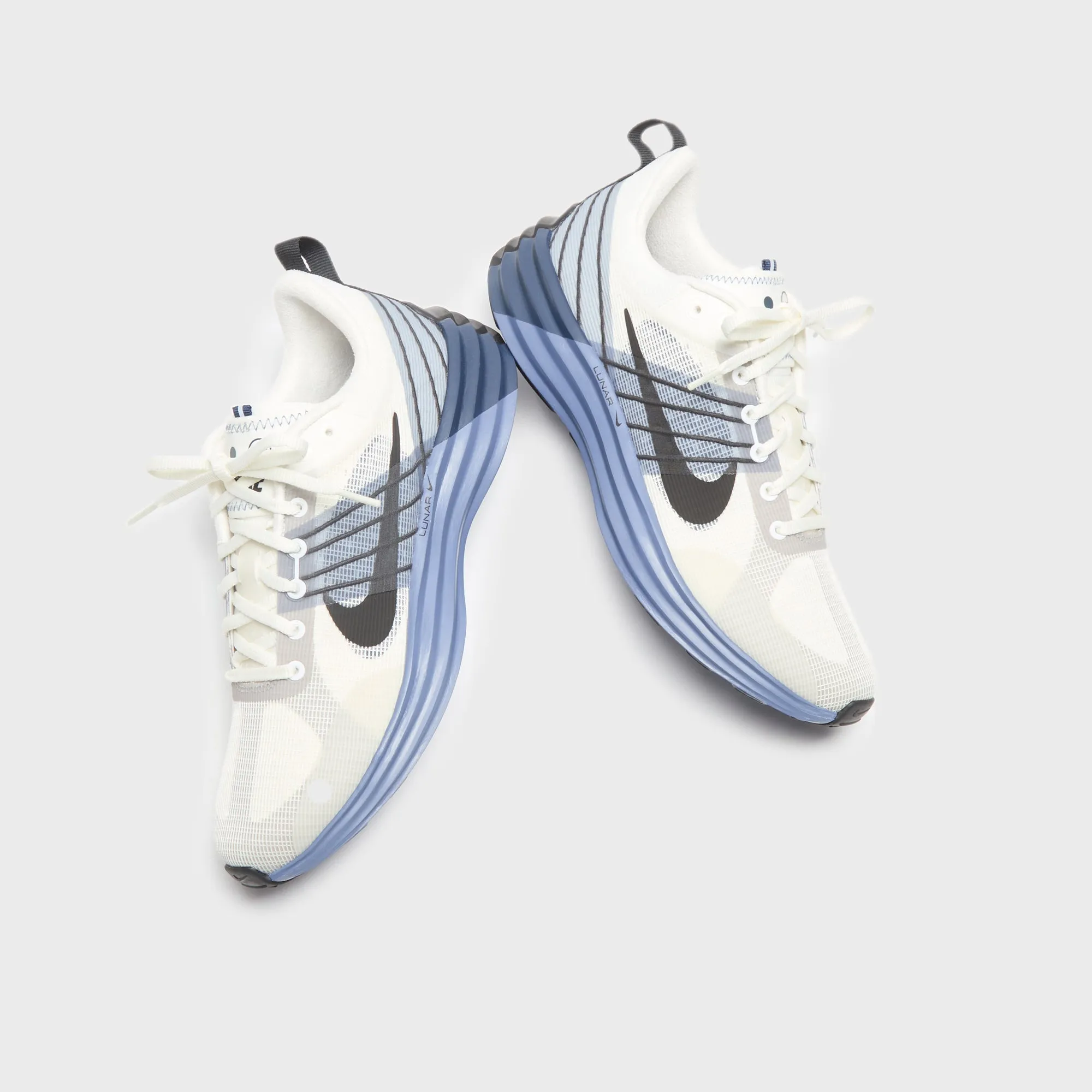 Game-Changer Footwear Move Beyond Ordinary Nike Lunar Roam - Sail / Black / Diffused Blue / College Navy