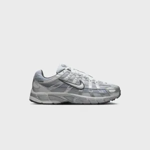 Track Running Machine - Made Slippers Nike P-6000 - Metallic Silver / Summit White / Wolf Grey