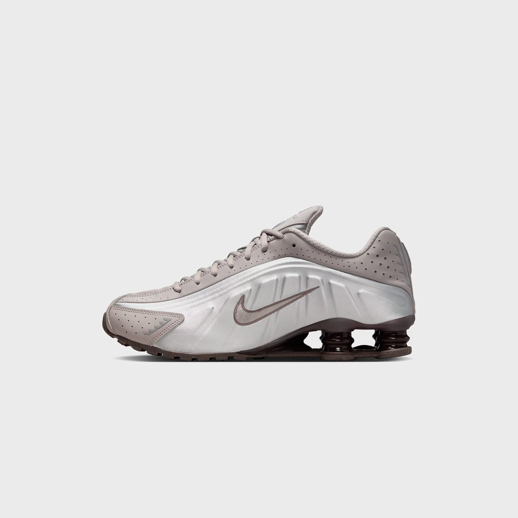 Nike Shox R4 - Cave Stone / Cave Stone / College Grey Rise Every Time Never Just Walk
