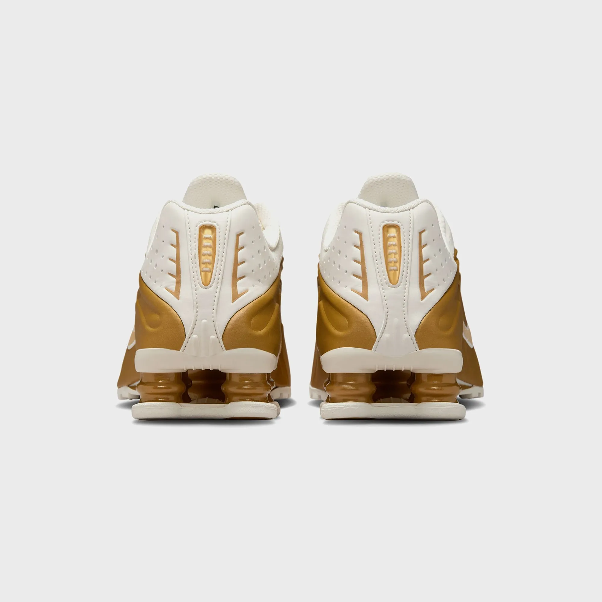 Nike Shox R4 - Soft Pearl / Metallic Gold Functionality Addition