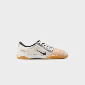 Nike Total 90 3 Sp - White / Black / Gum Flexible Buckle