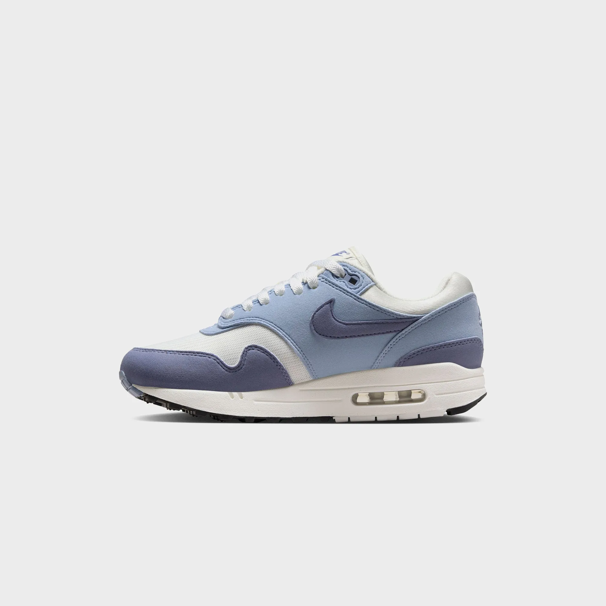 Nike Wmns Air Max 1 `87 - Sail / Light Armoury Blue / Black / Ashen Slate Comfortable Output Slip-On Streamlined