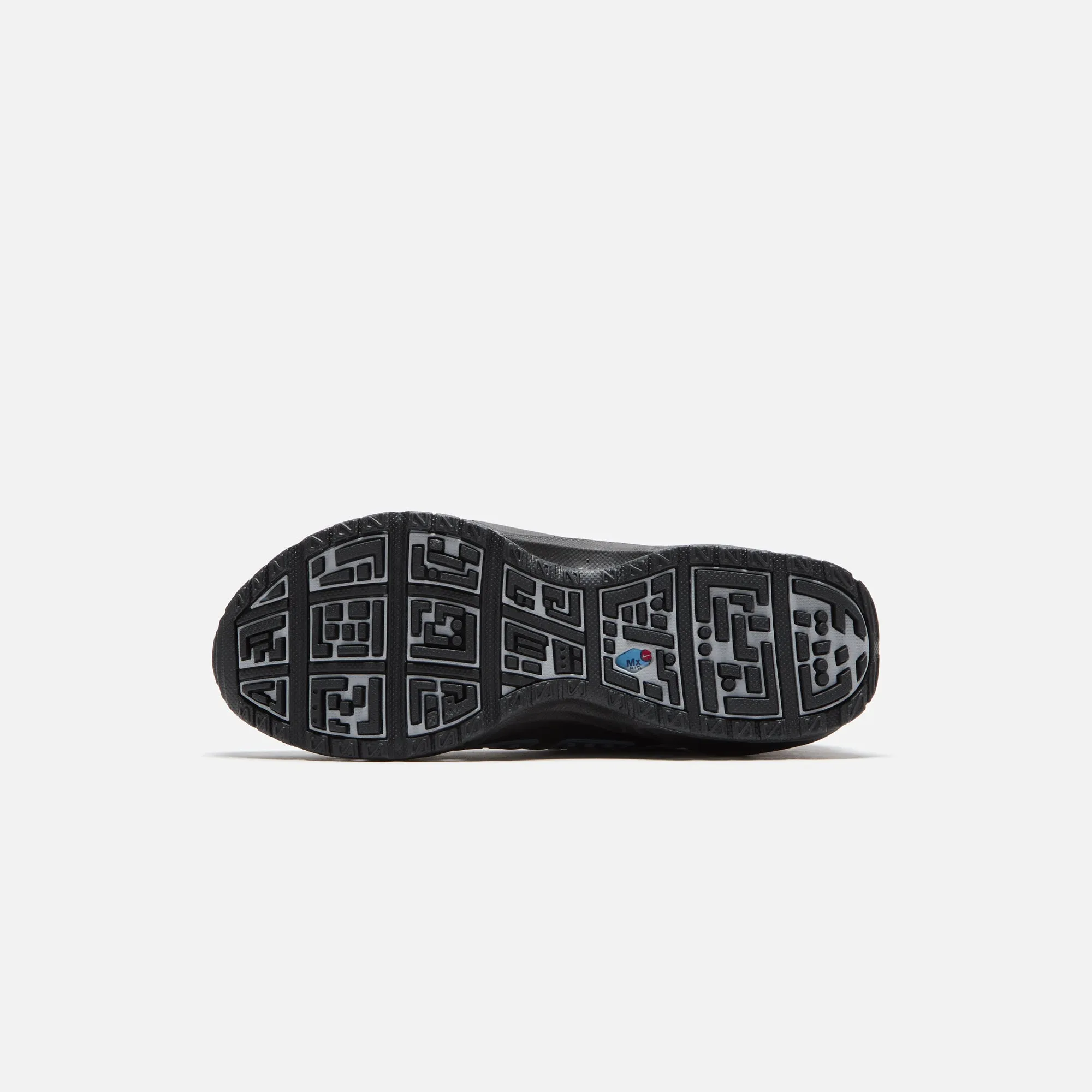 Made to Turn Heads Nike Wmns Air Max Sndr - Black / Metallic Silver