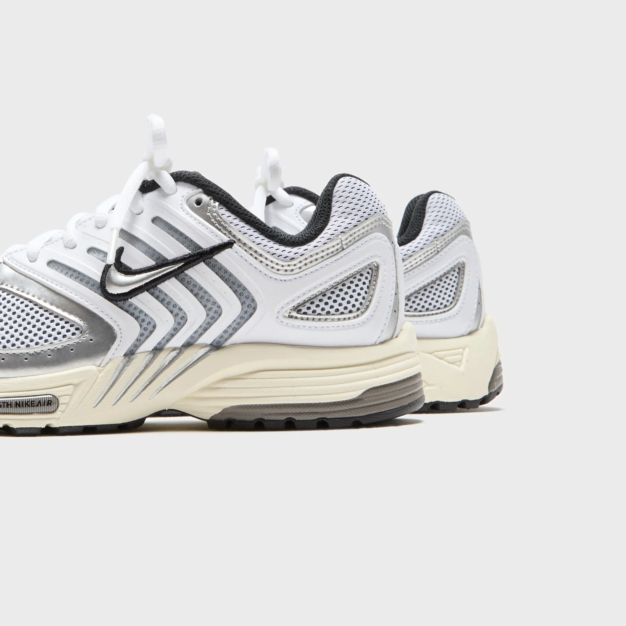 Quick Tie Design Design Design Nike Wmns Air Pegasus 2005 - White / Coconut Milk / Black / Metallic Silver