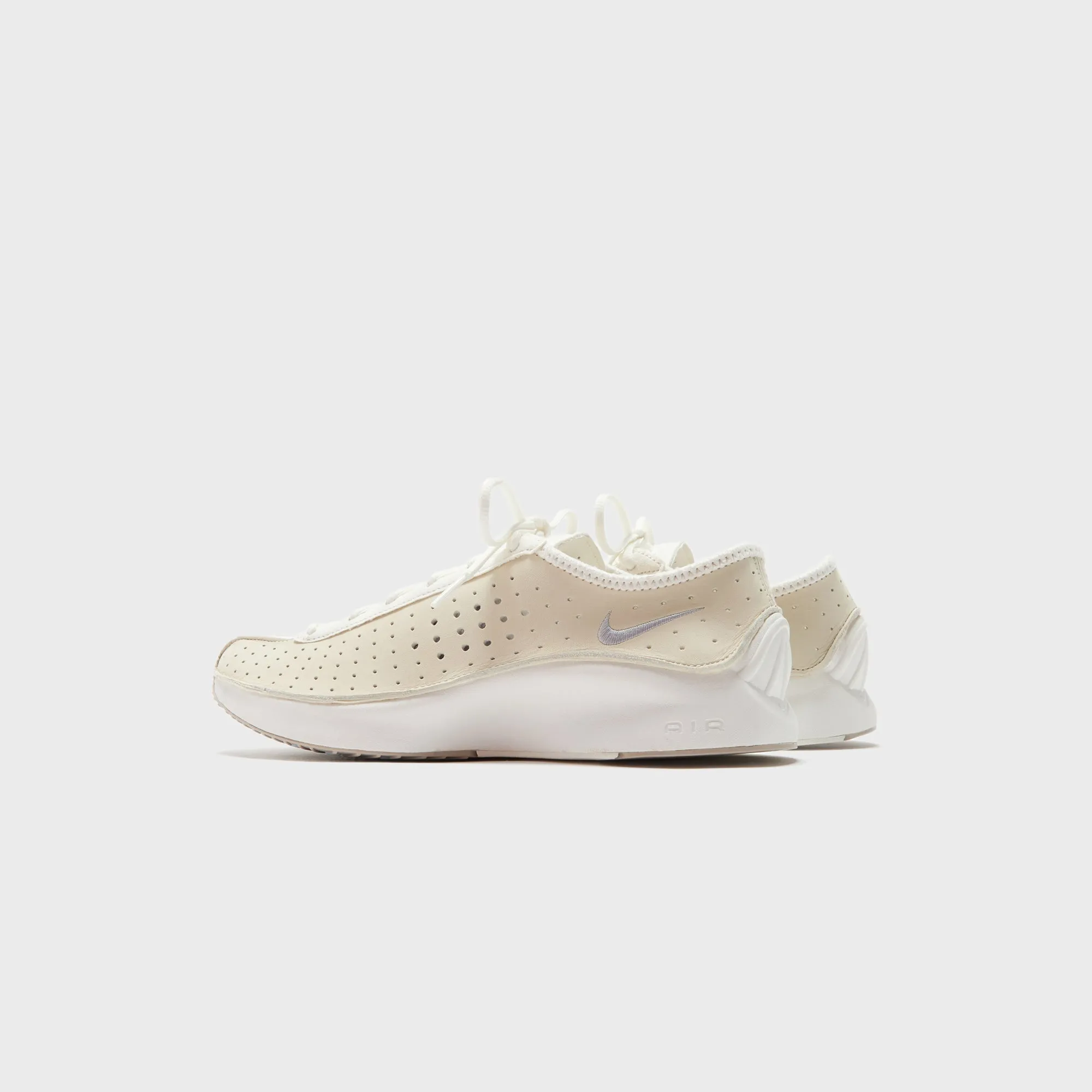 Nike Wmns Air Superfly - Coconut Milk / Metallic Silver Foot Cuttlefish Fast Fit