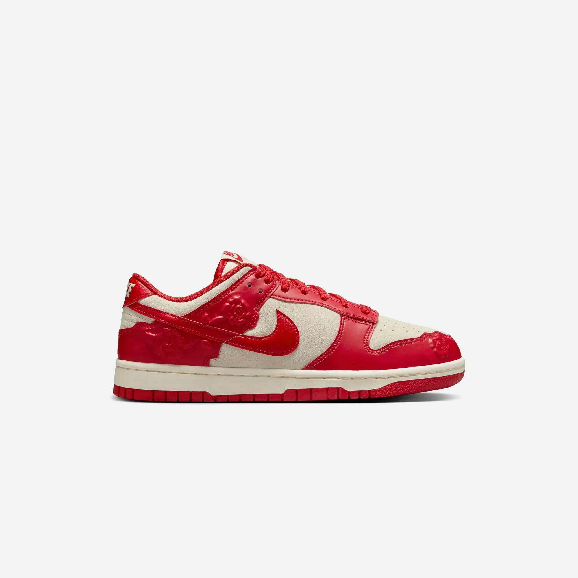 Shock-Buffering Lightweight Upper Shoe Nike Wmns Dunk Low Se - Coconut Milk / University Red / Pale Ivory
