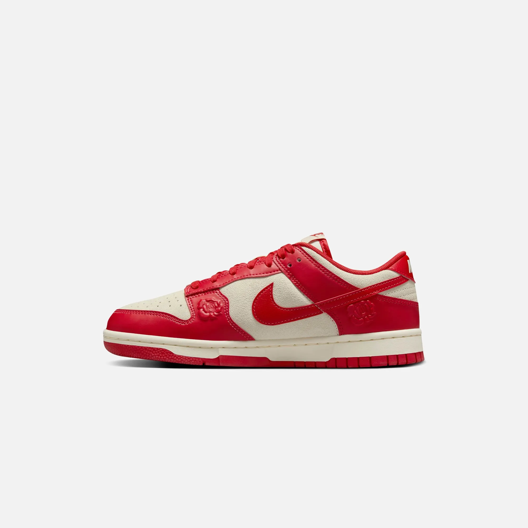 Nike Wmns Dunk Low Se - Coconut Milk / University Red / Pale Ivory Comfortable Ice Skates