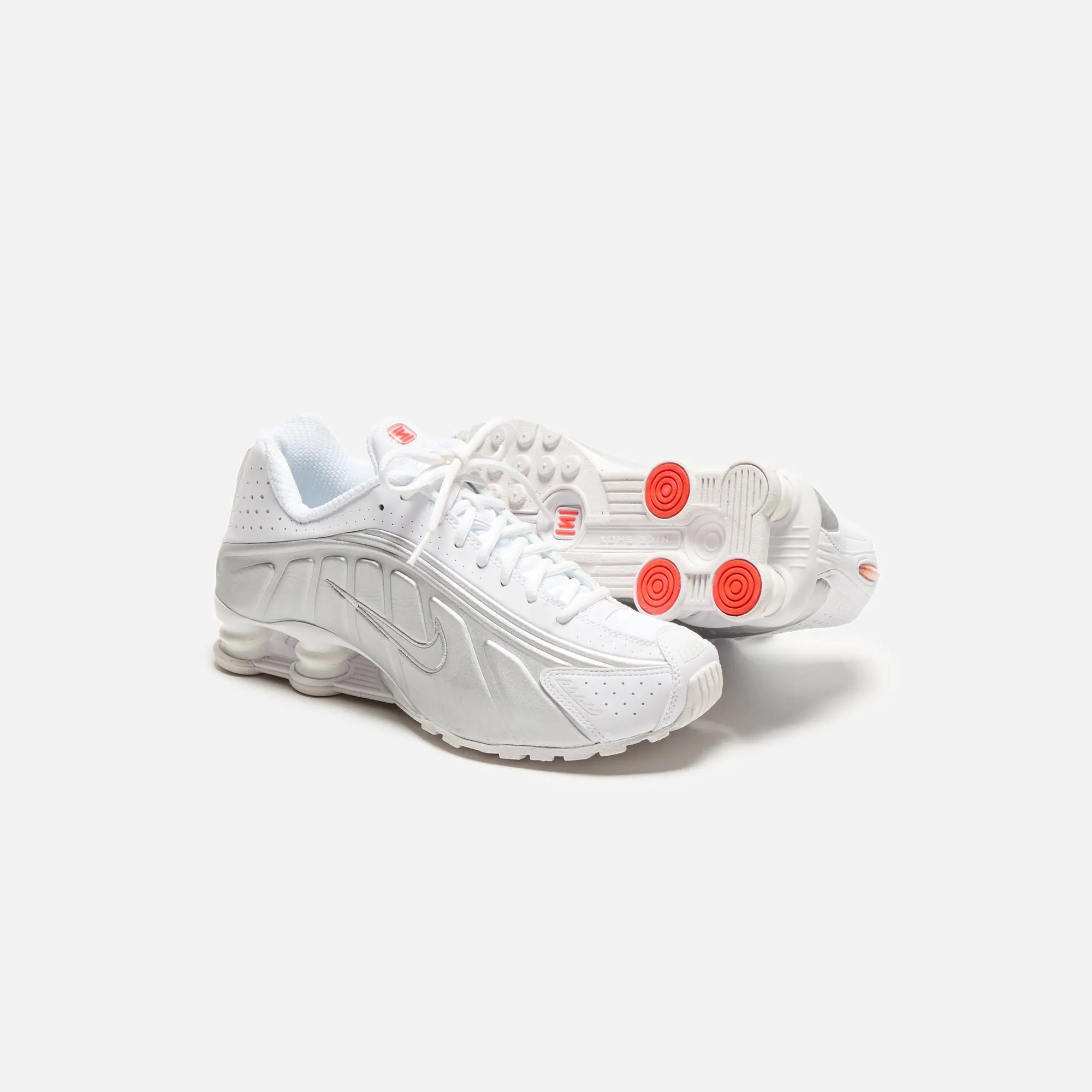 Anti-Static Treatment Design Element In Use Comfort Nike Wmns Shox R4 - White / Metallic Silver / Max Orange / White