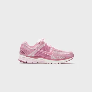 Fresh Style Nike Wmns Zoom Vomero 5 - Elemental Pink / Desert Berry