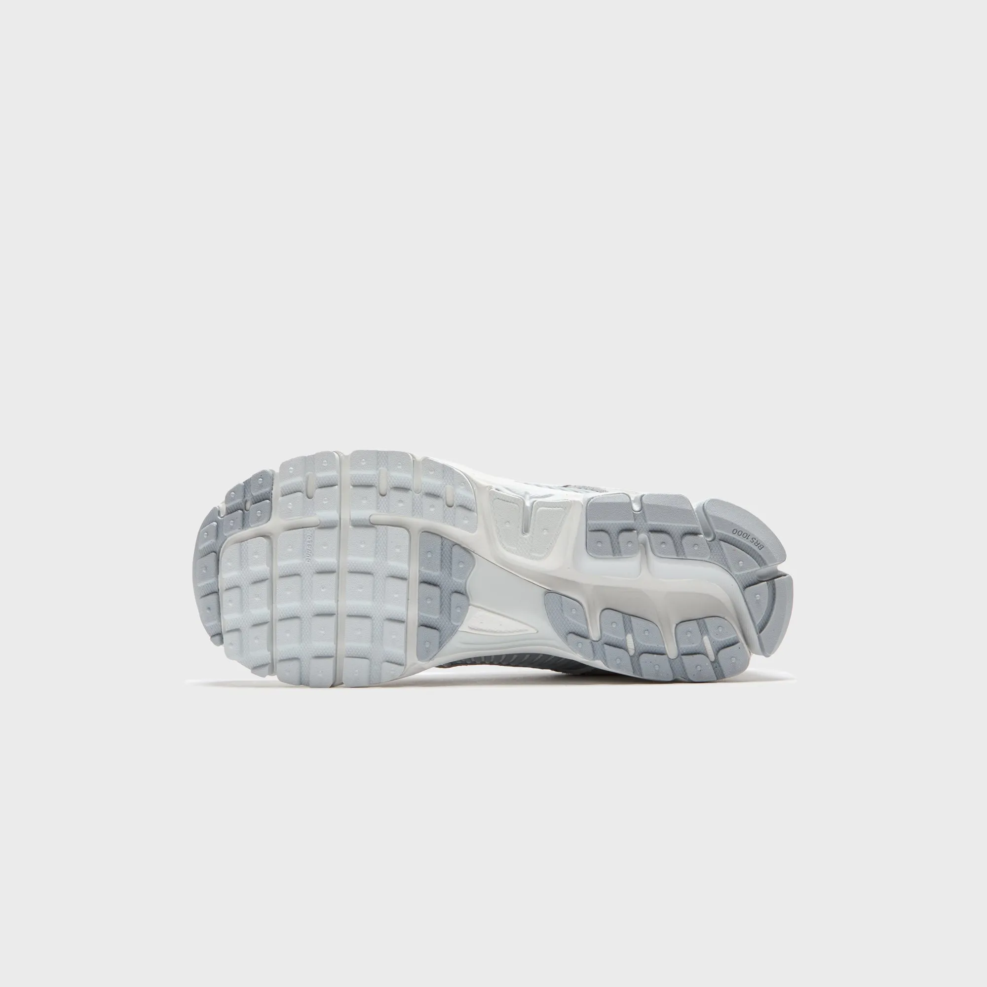 Anti-Twist Nike Wmns Zoom Vomero 5 - Pure Platinum / Summit White