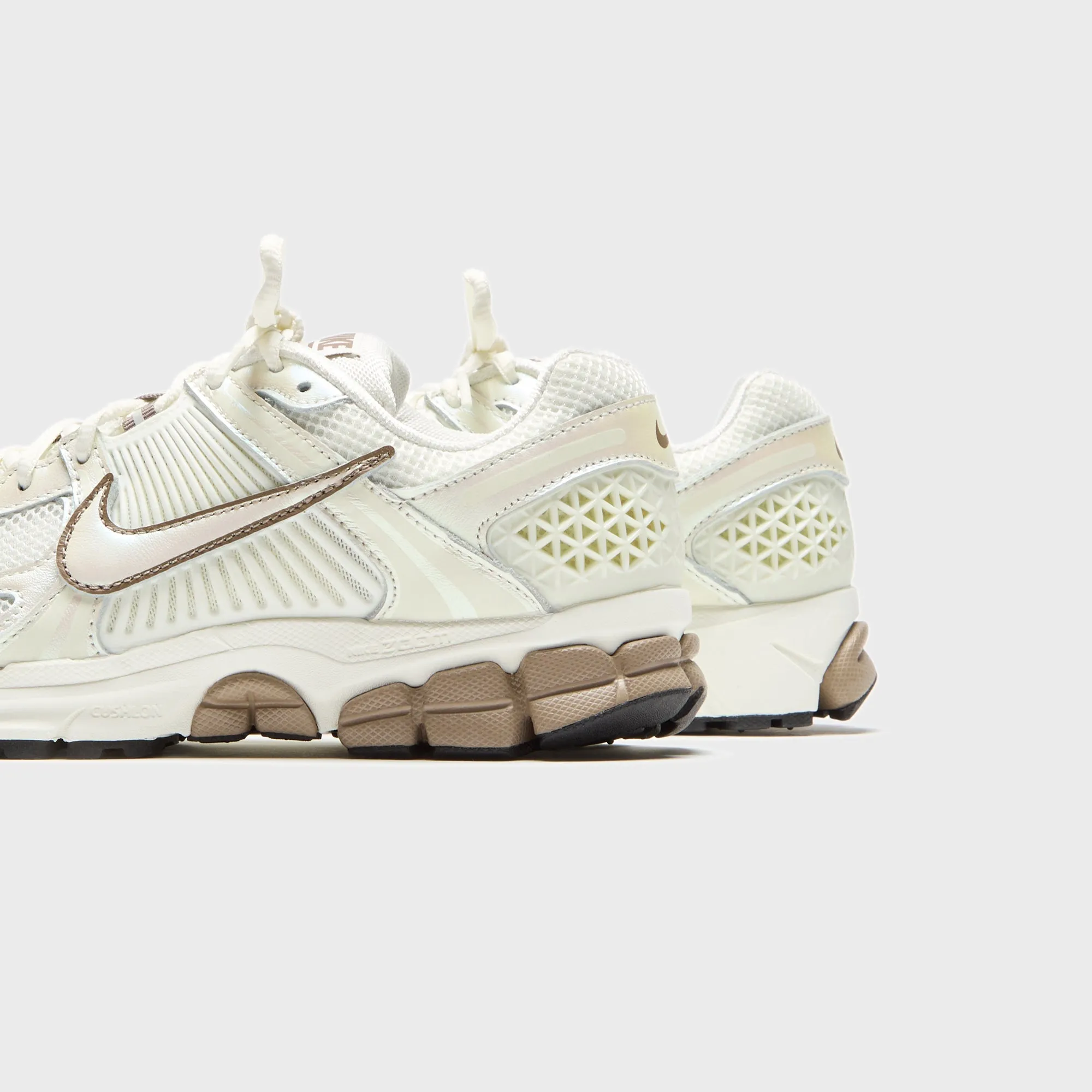 Comfort Replacement Rate Estimation Nike Wmns Zoom Vomero 5 - Sail / Mink Brown / Black