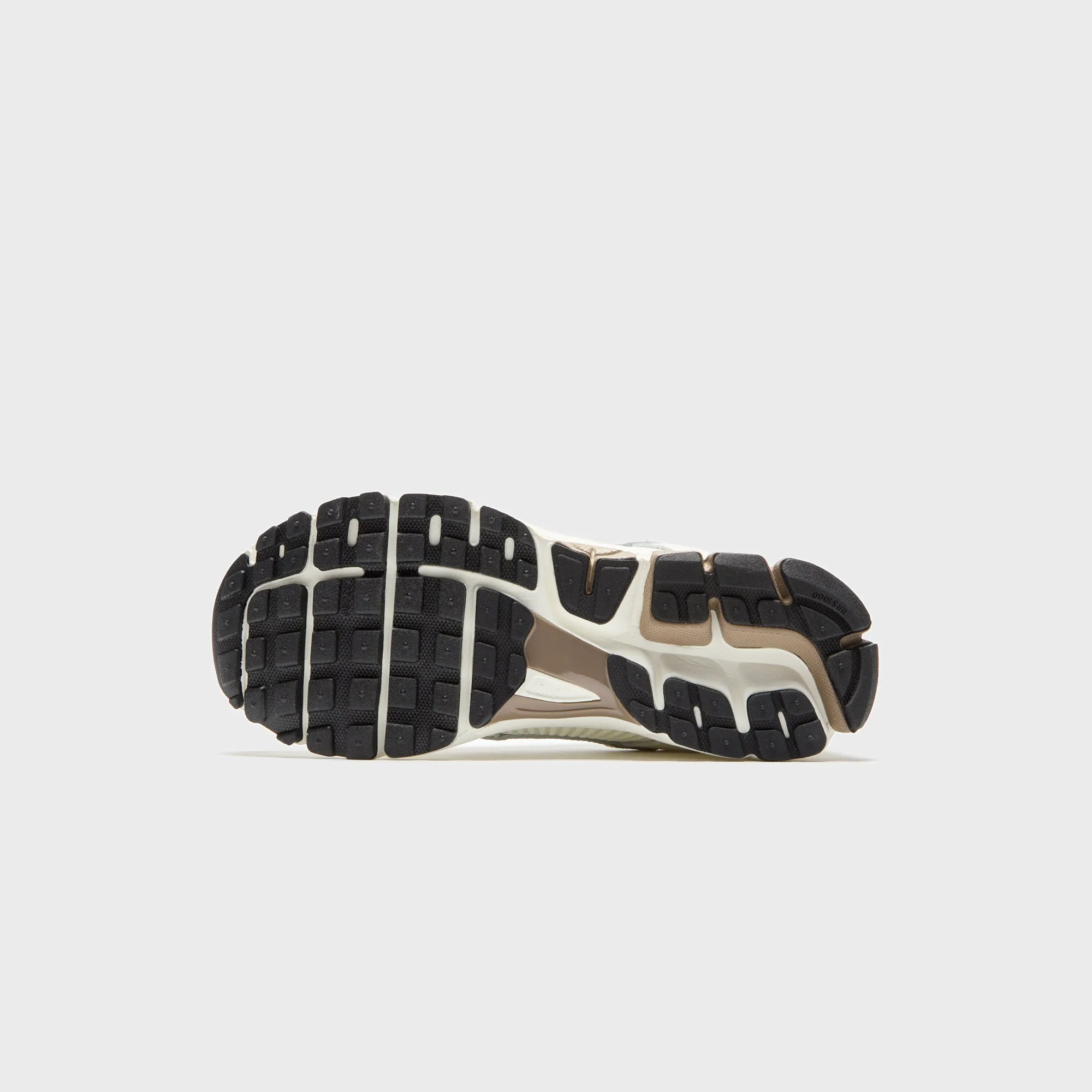 Flat Sole Design Comfortable Fit Outsole Design Nike Wmns Zoom Vomero 5 - Sail / Mink Brown / Black