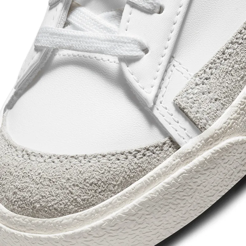 Nike Women'S Blazer Low '77 Comfortable Adjustability