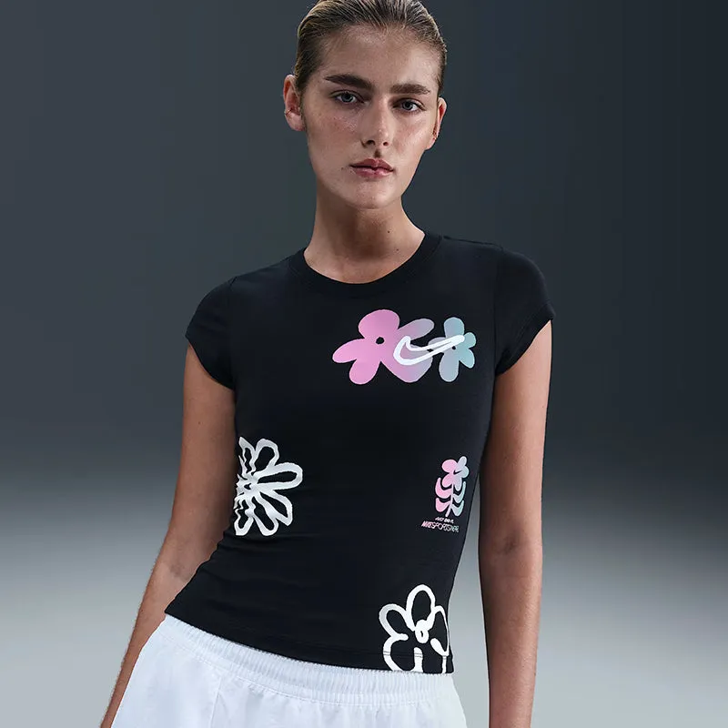 Breathable Sneakers Giving Nike Women'S Sportswear Tight Short-Sleeve Graphic T-Shirt