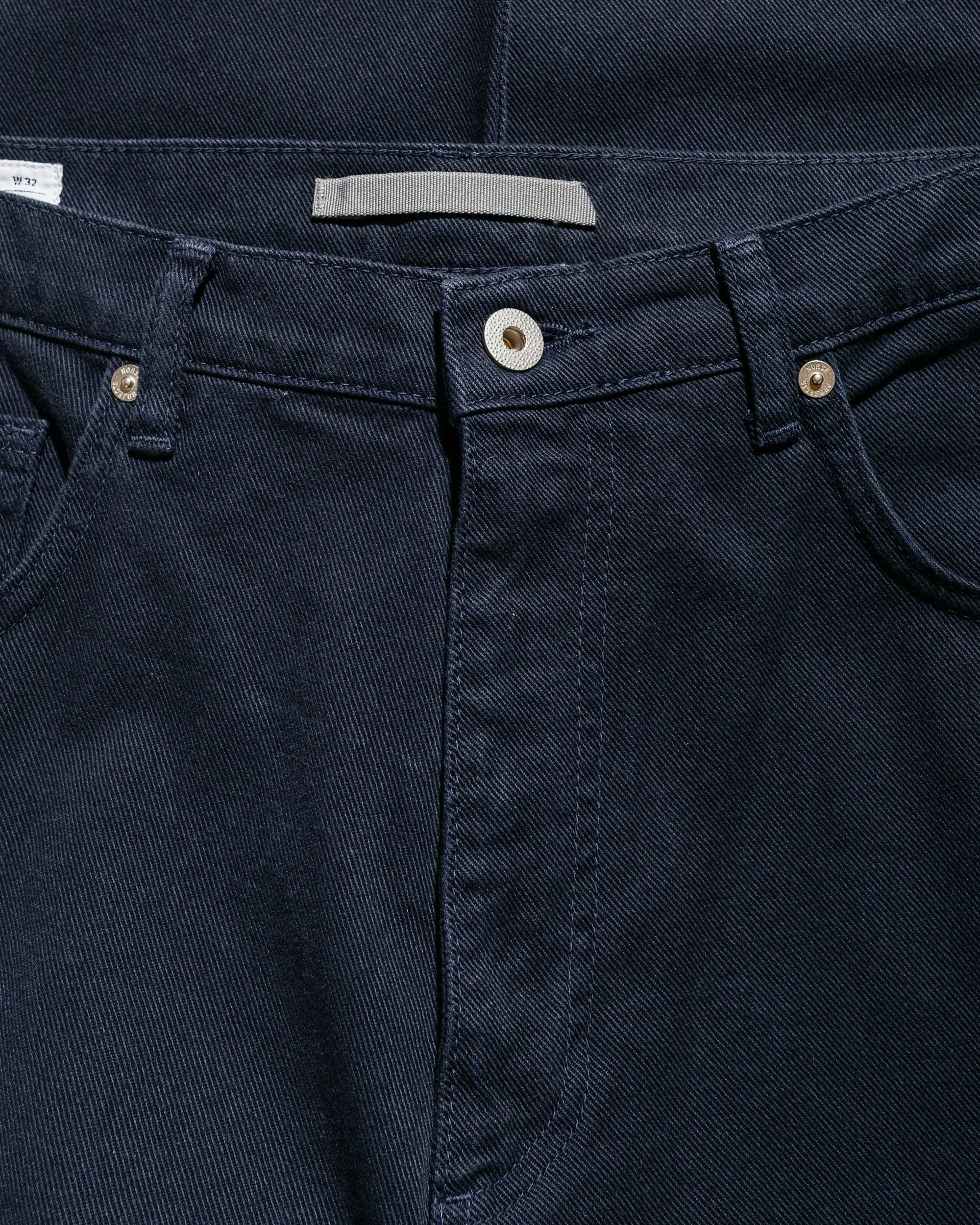 Norse Projects Mogens Relaxed 5 Pocket Heavy Twill Dark Navy Practical Filling