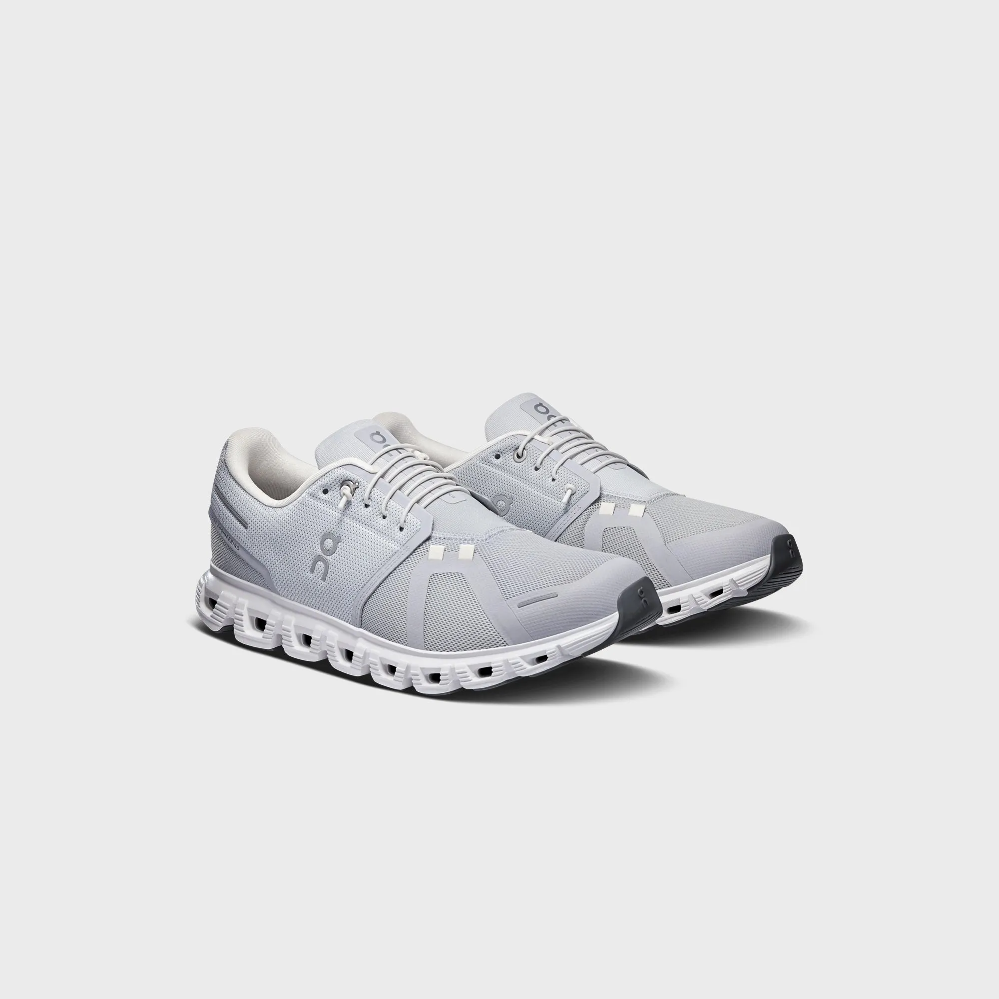 On Running Cloud 6 - Glacier / White Black Friday Deal Empower Your Journey
