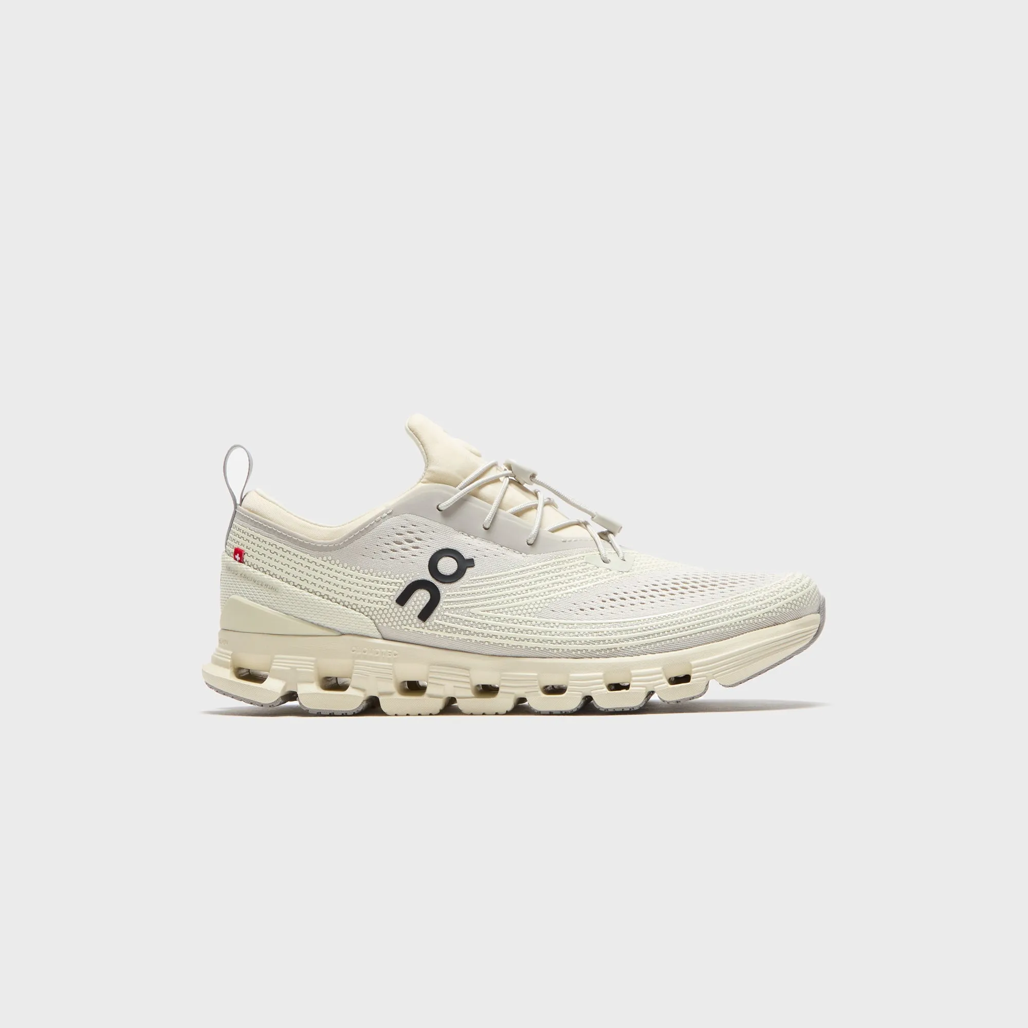 On Running Cloud X Z5 - Ice / Cream Back To School Sale