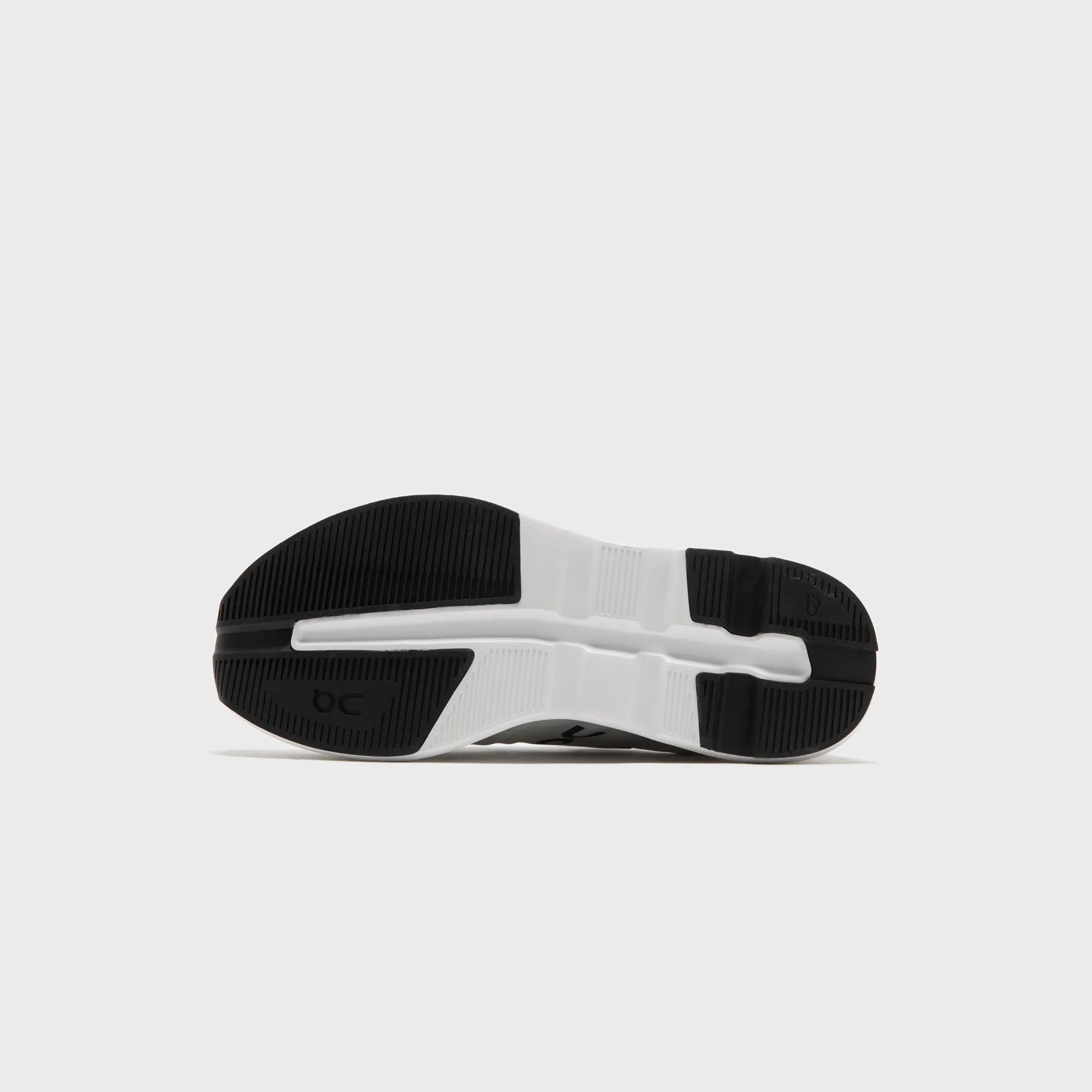 On Running Cloudzone - Ice / Black Slip-On Performance Feature