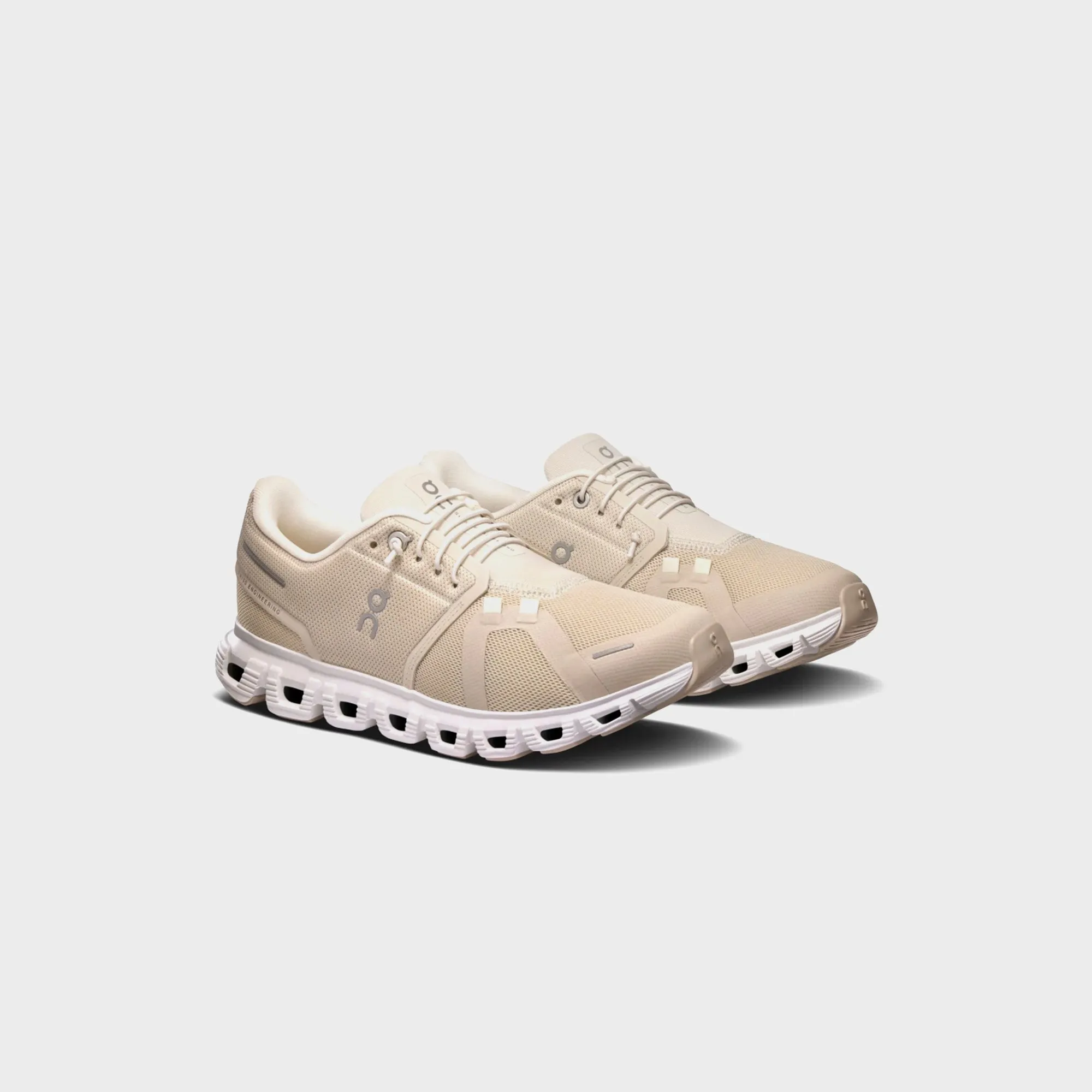 Windproof Leather On Running Wmns Cloud 6 - Pearl / White