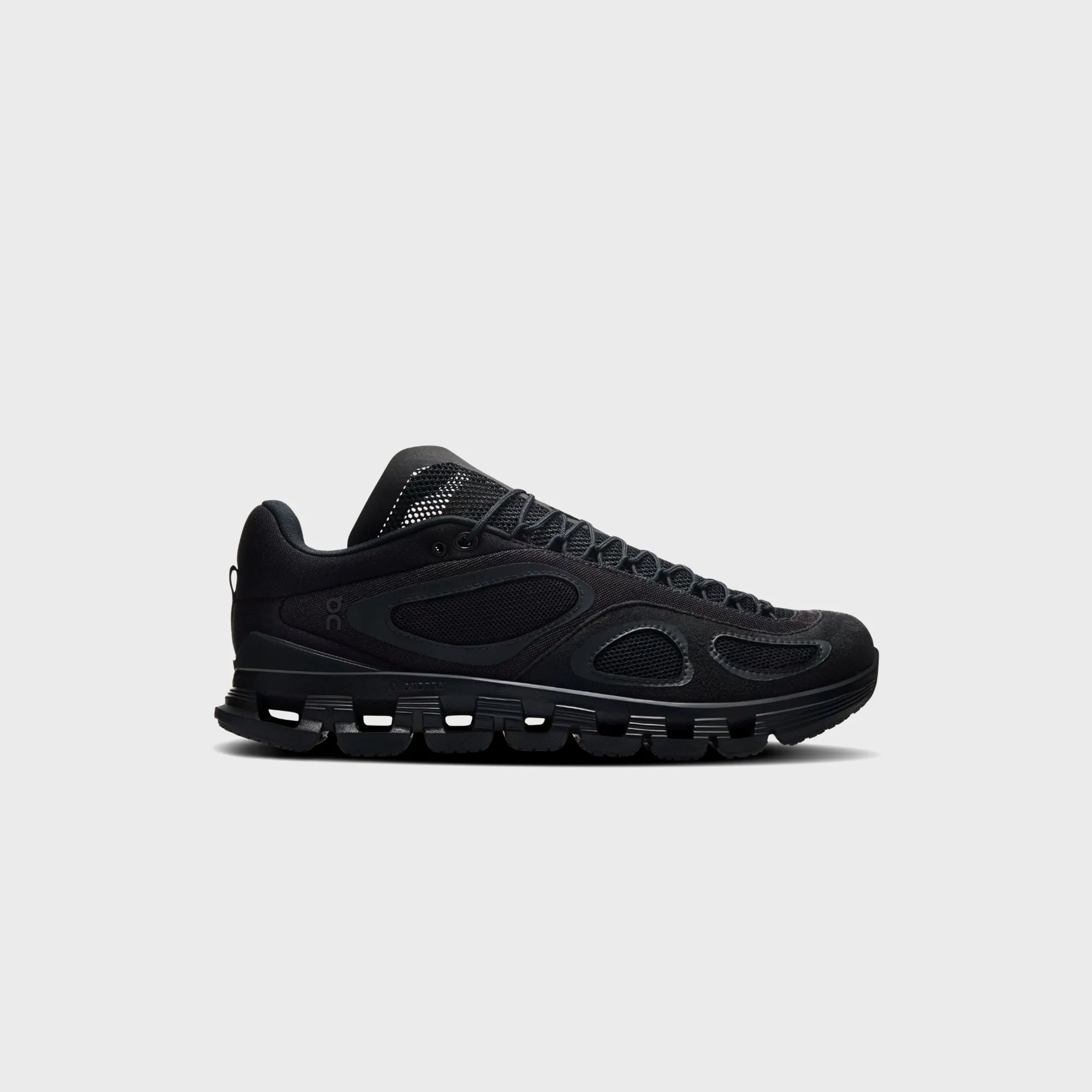 On Running X Fka Twigs Wmns Cloud X - Black Loose Fit Slippers Responsive Material