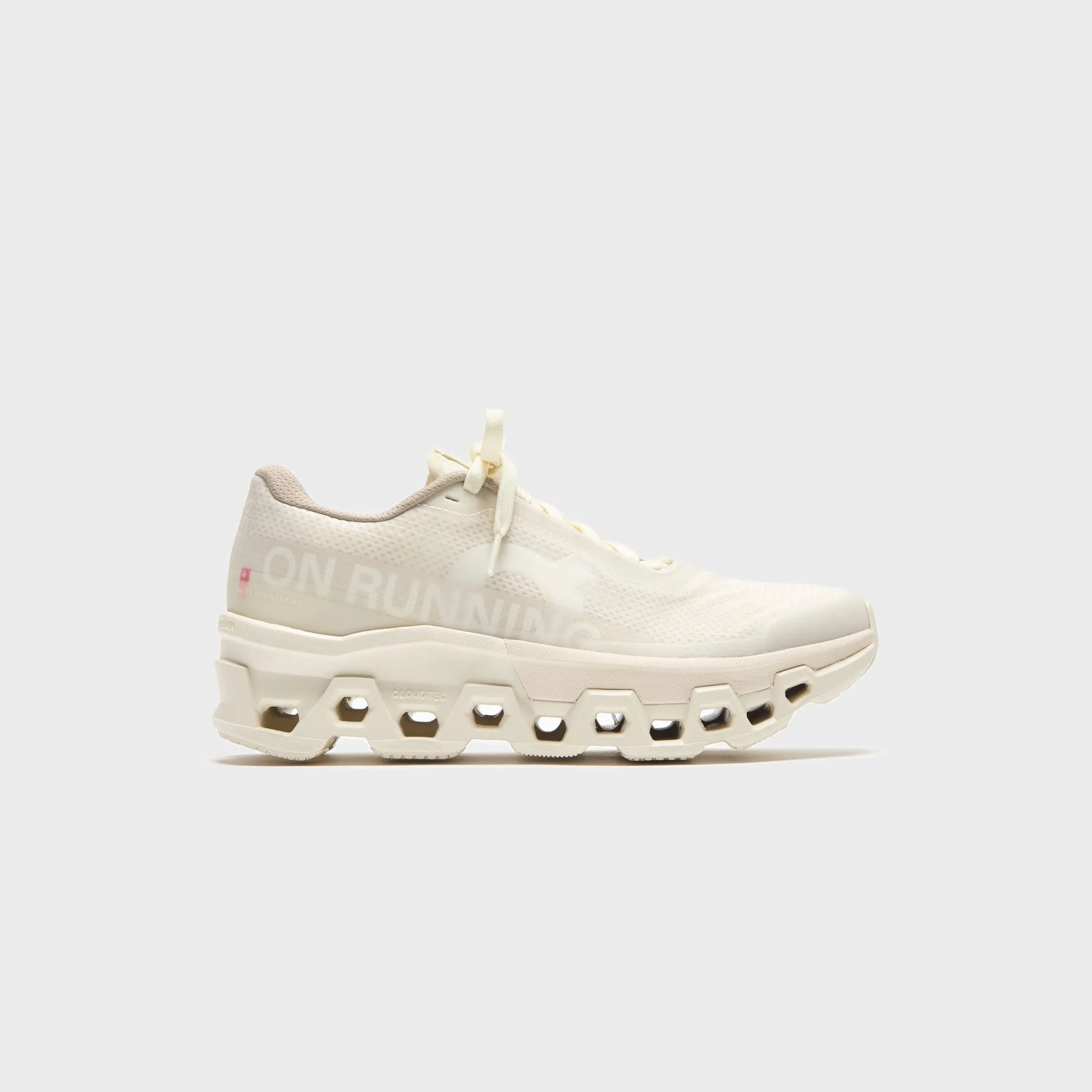 Breathability Efficiency On Running X Invincible Wmns Cloudmonster 2 - Ivory / Cream