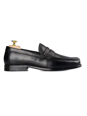 Smooth Feature Penny Moccasin Loafer - Solid Black
