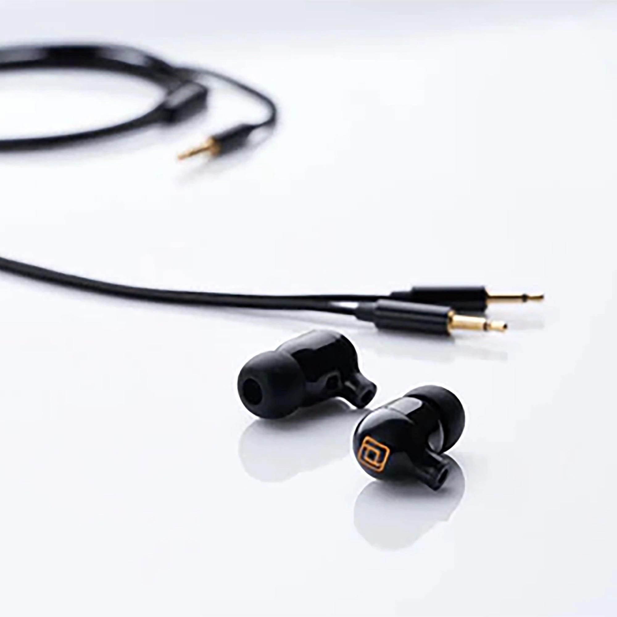 Periodic Audio Beryllium In Ear Monitors with Detachable Cable