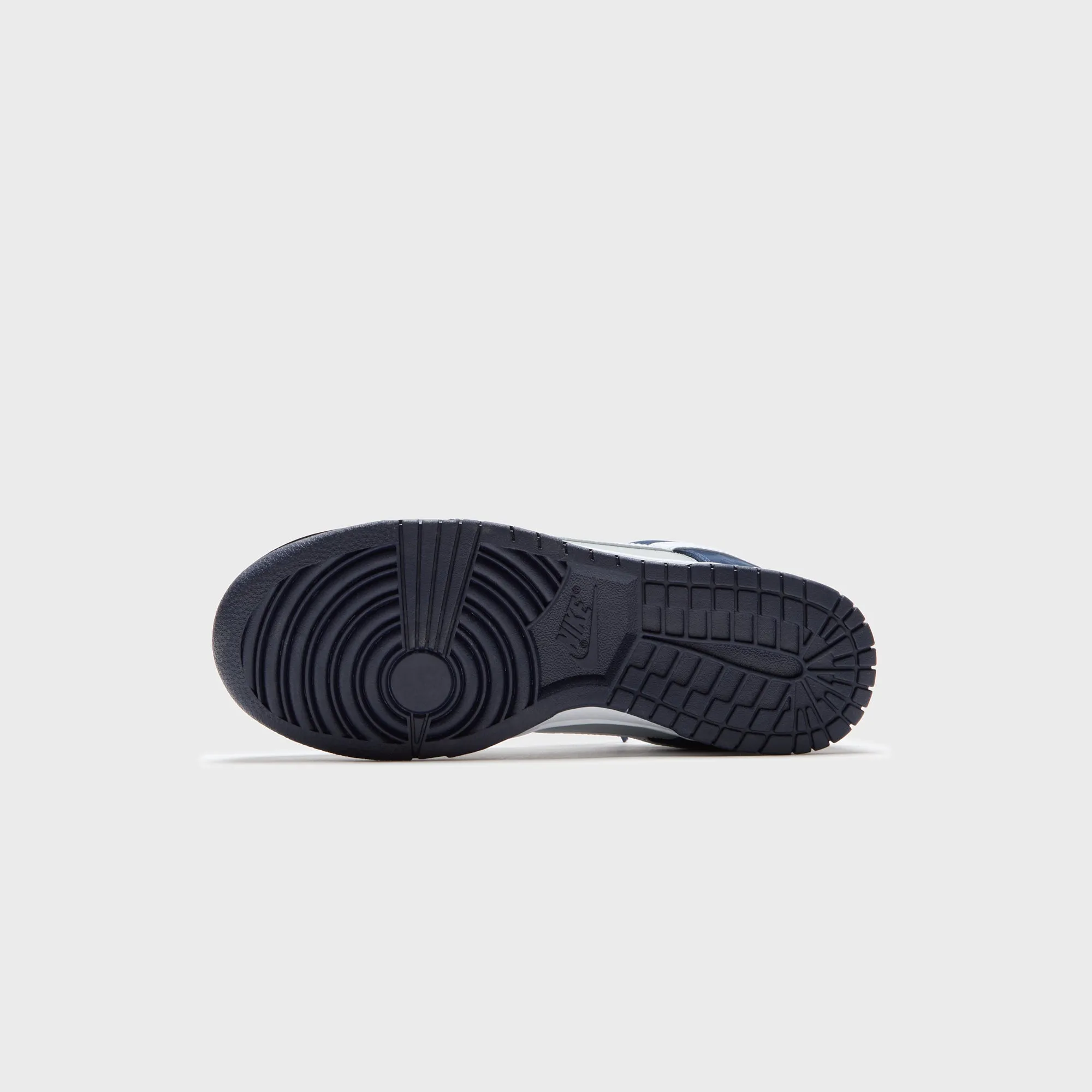 Nike Dunk Low - Obsidian / White / Light Smoke Grey Game-Changer Footwear Rule the Streets