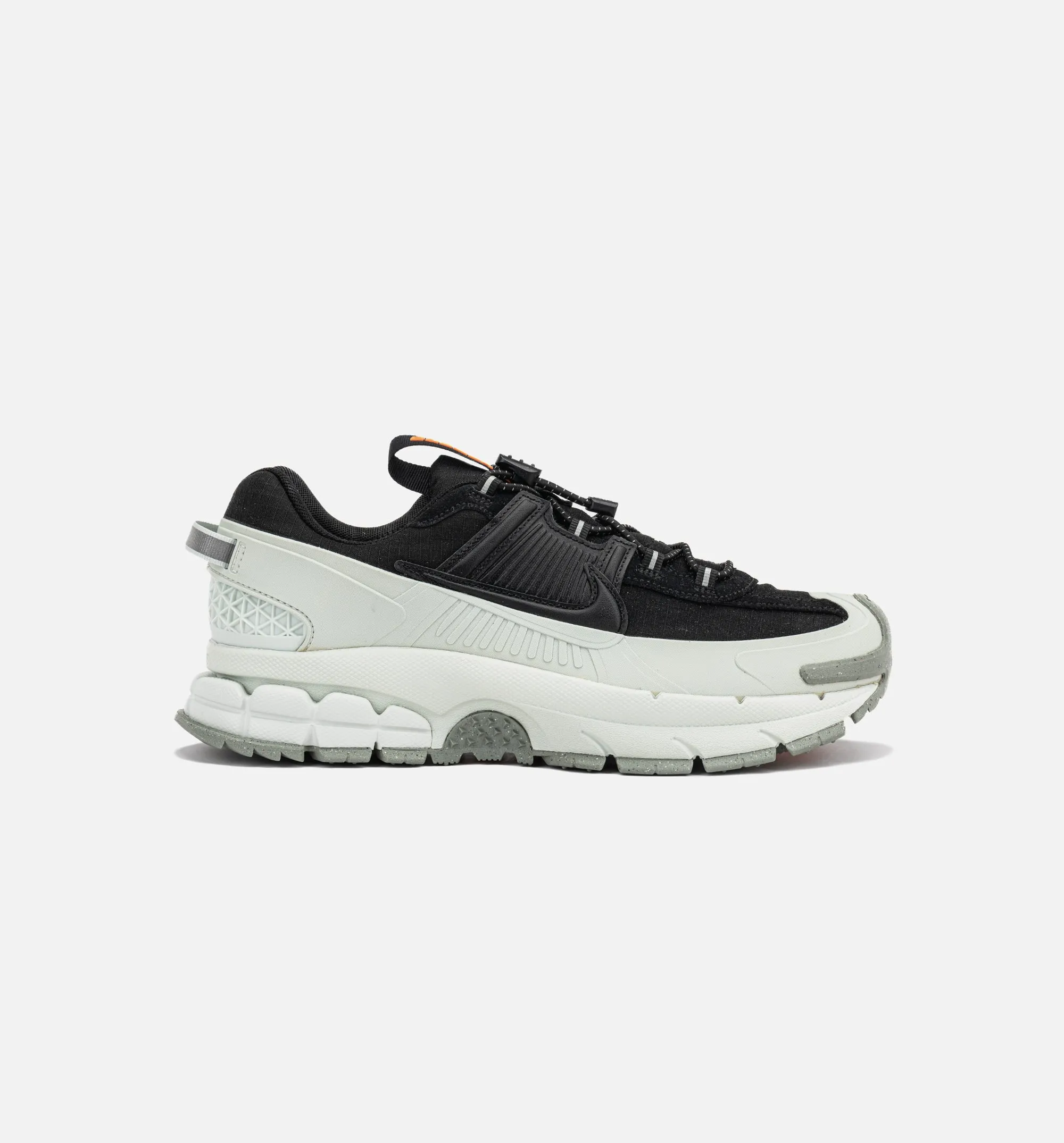 Comfort Straightforward Zoom Vomero Roam Winterized Mens Lifestyle Shoe - Black/Light Silver/Jade Horizon/Hyper Crimson