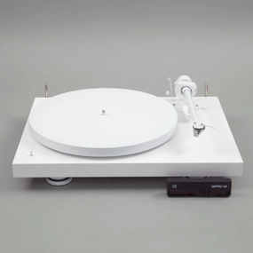 Pro-Ject: Debut PRO B Turntable - Special Edition White hi-fi DAC amp combo,hi-fi speaker impedance matcher,hi-fi RCA switch