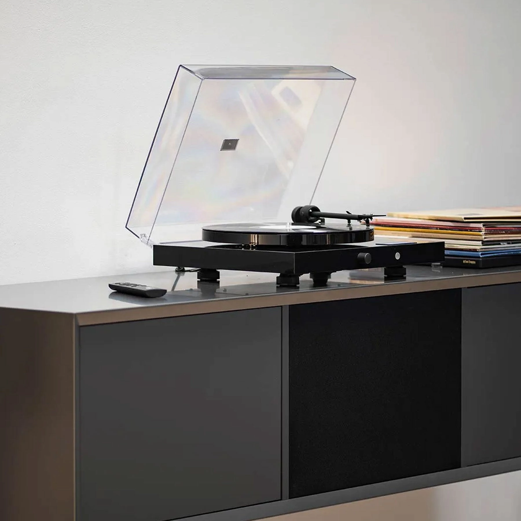 Pro-Ject: Juke Box E1 Turntable w/ Built-In Amplifier, Bluetooth Receiver