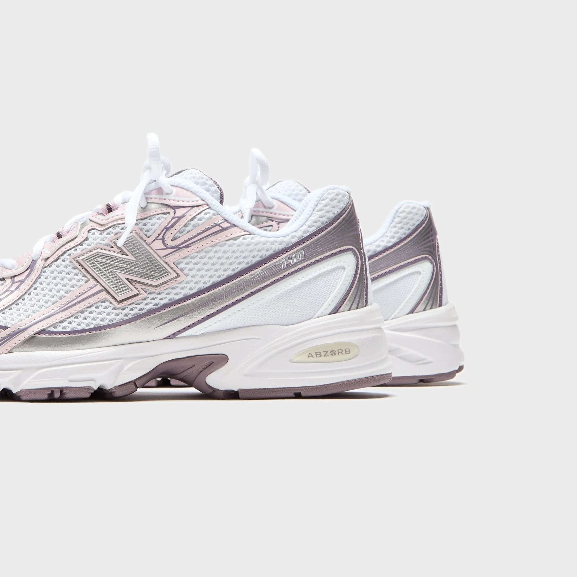 New Balance 740 - Rose Sugar Supportive Footbeds