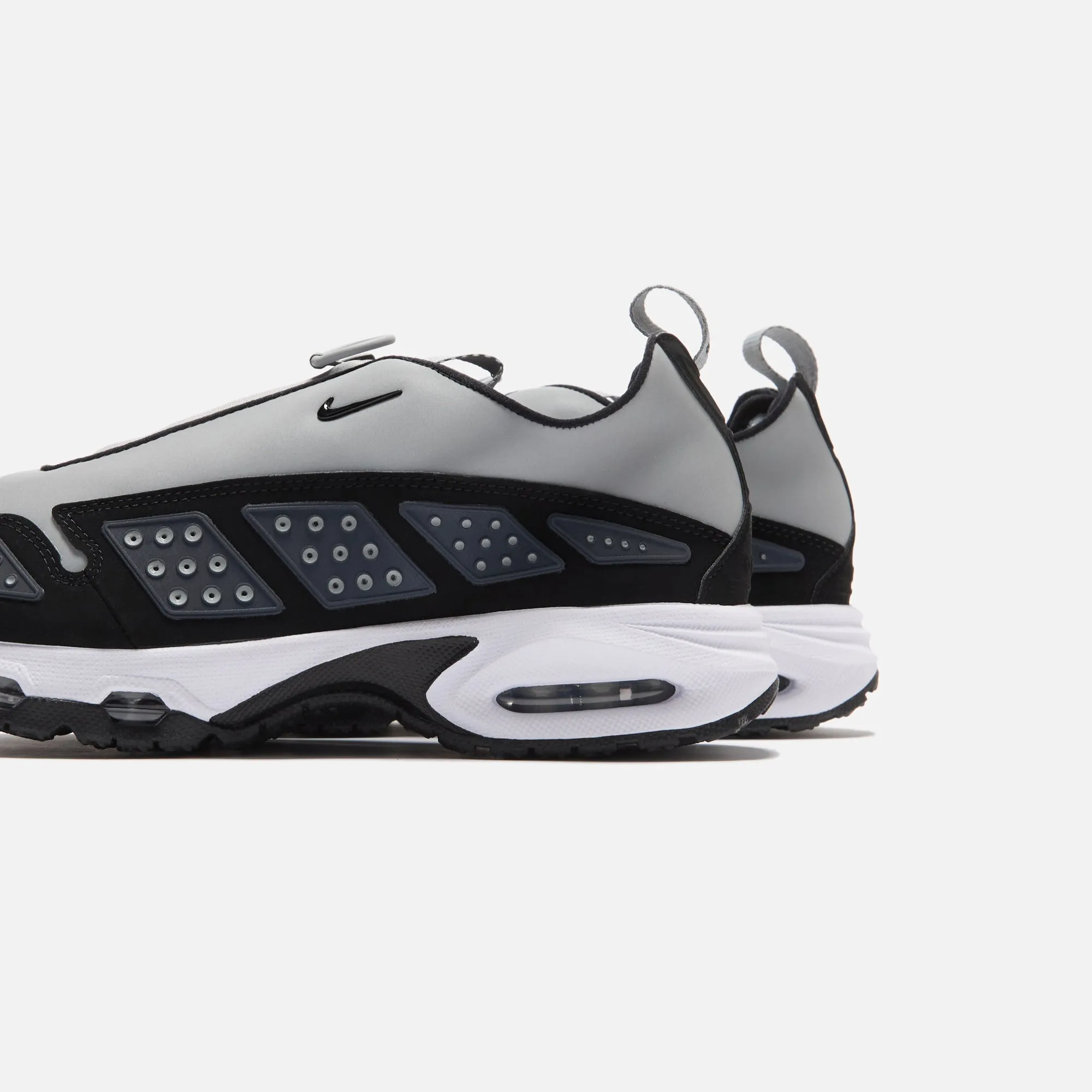Nike Wmns Air Max Sndr - Silver / Black / White / Anthracite Decorative Shaft