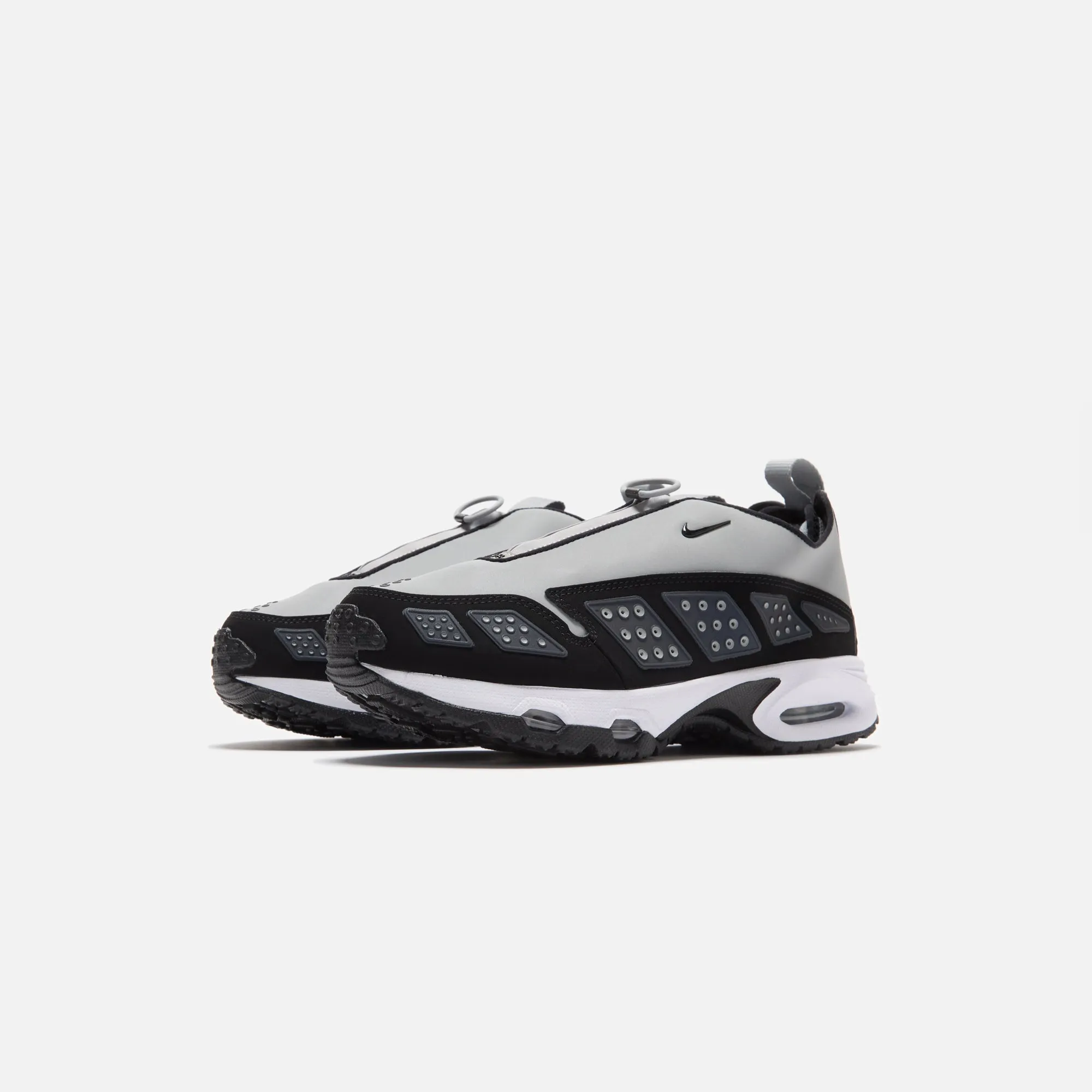 Slip Resistant Shoes With Design Nike Wmns Air Max Sndr - Silver / Black / White / Anthracite
