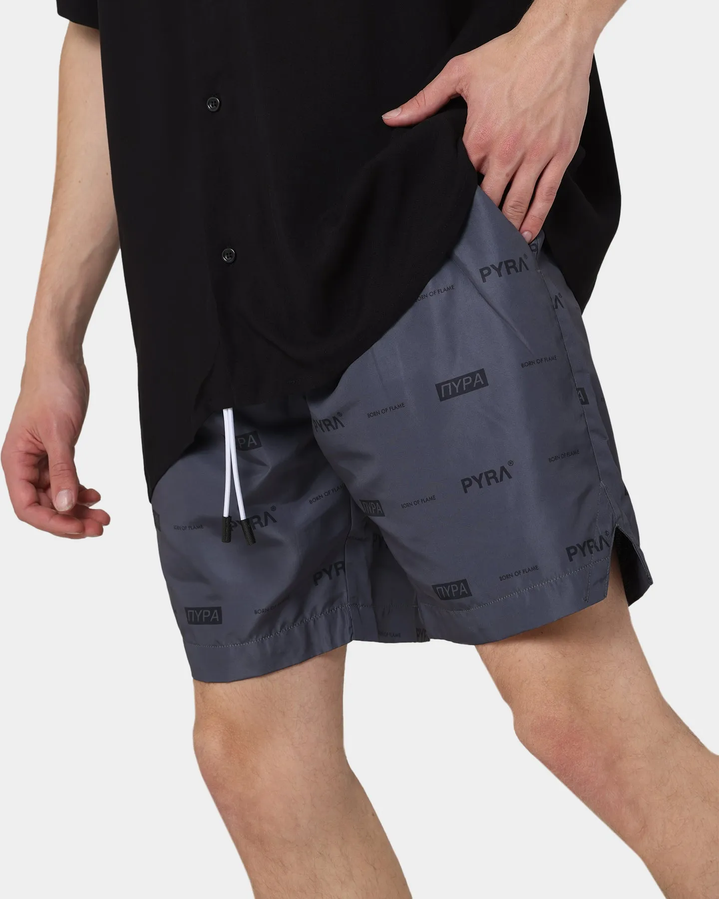 PYRA Shorts à Parachute Noir/Noir