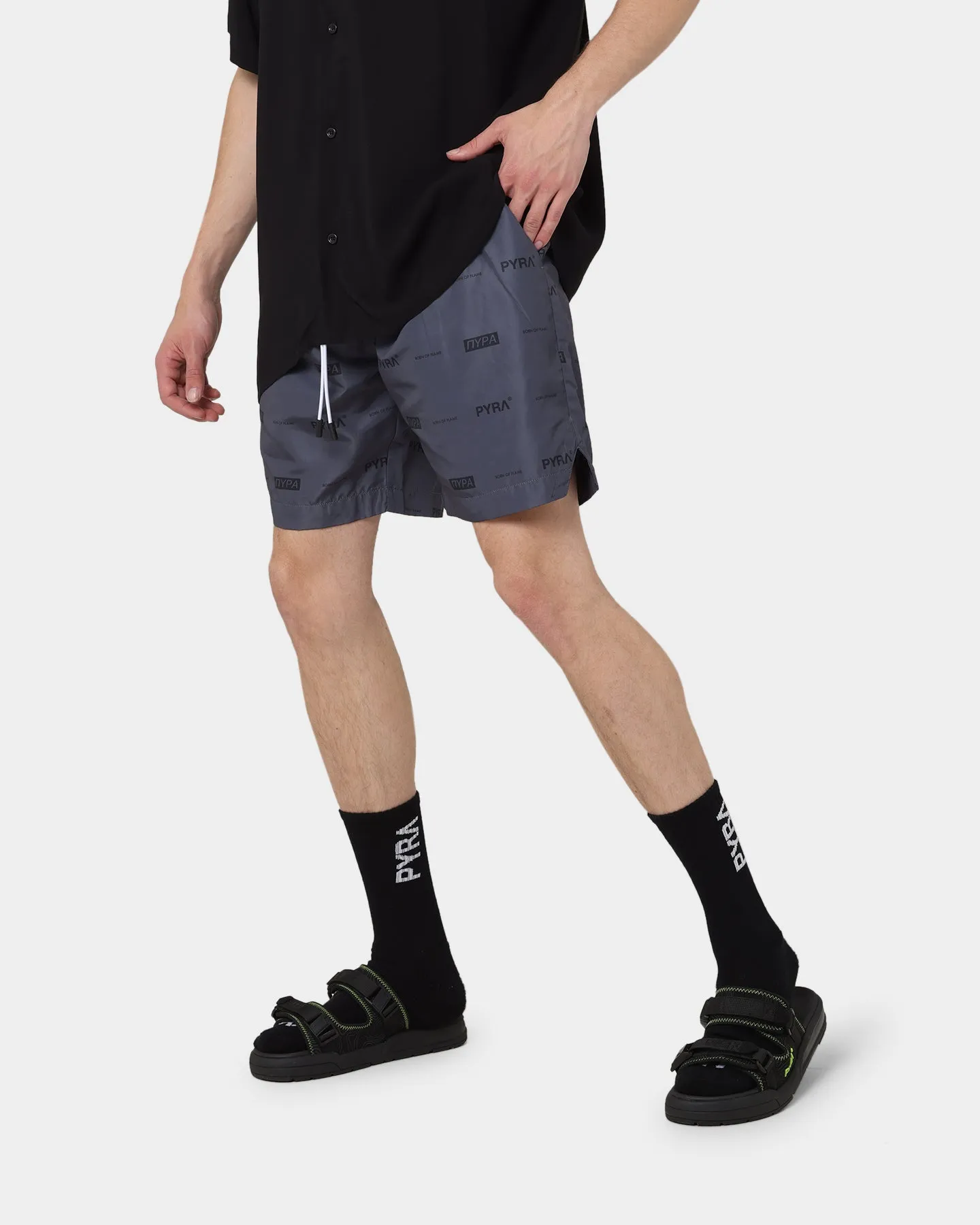 PYRA Shorts à Parachute Noir/Noir