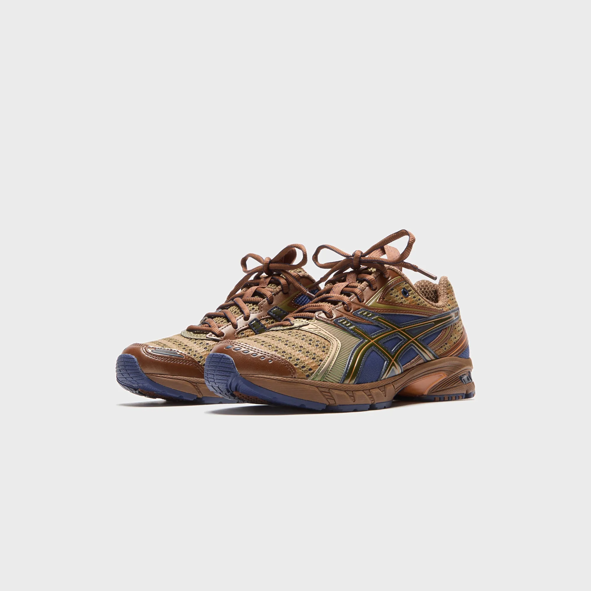 Asics Ub9-S Gel-Ds Trainer 14 - Desert Camp / Piquant Orange Lead with Style Hit Your Next Level