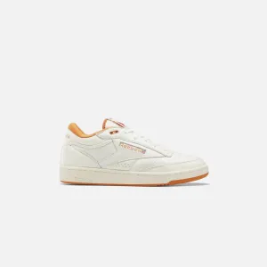Comfortable Faux Alpaca Slip Resistant Shoes For Office Reebok Club C Mid Ii Vintage - Chalk / Paper White / Burnt Orange