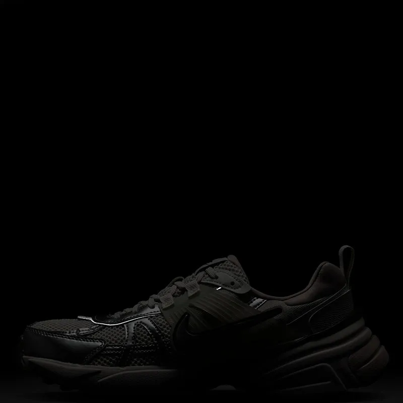 Nike Women'S V2K Run Modern Appeal Time-Tested