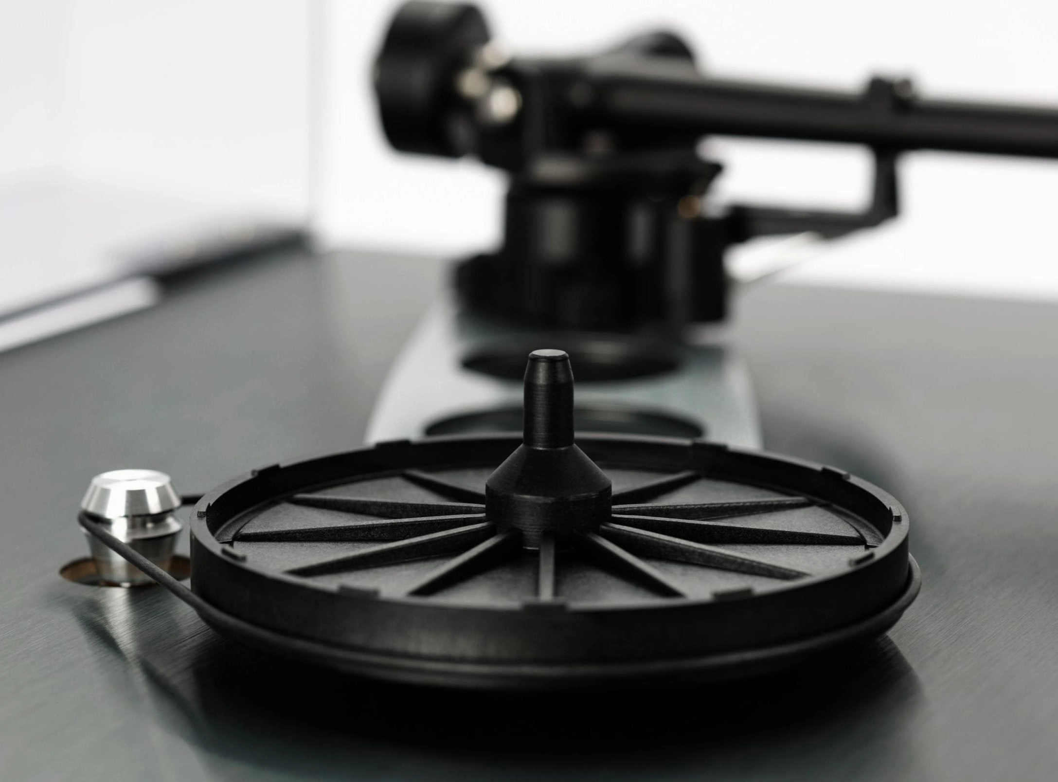 Rega: Planar 3 RS Turntable w/ ND5 Cartridge - Aluminum