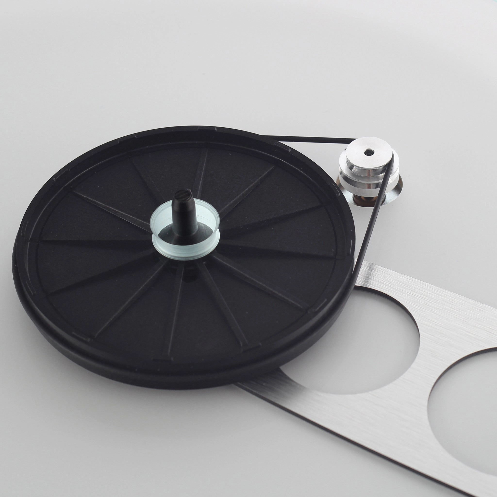 Rega: Planar 3 Turntable w/ Cartridge